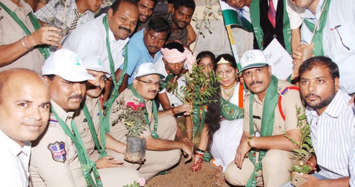 Cops, children join hands for Haritha Haram